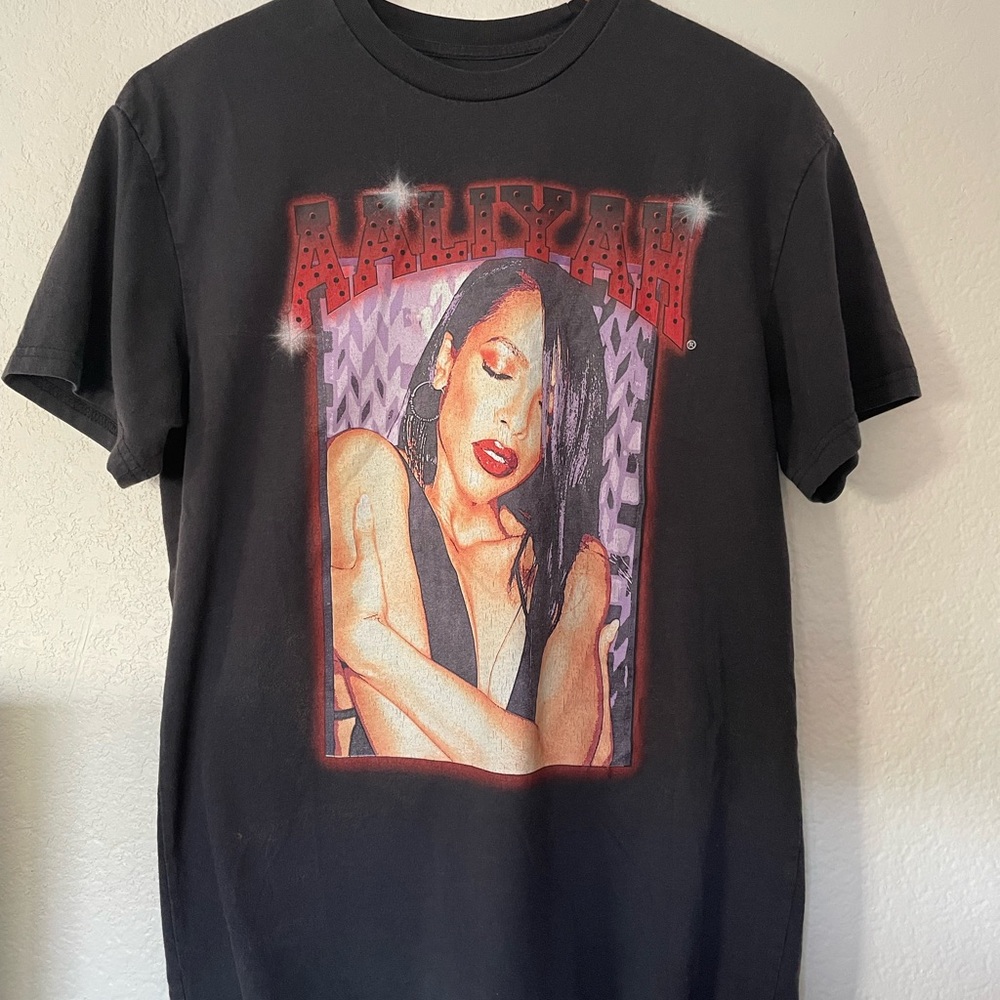 Early 2000’s Aaliyah T Shirt